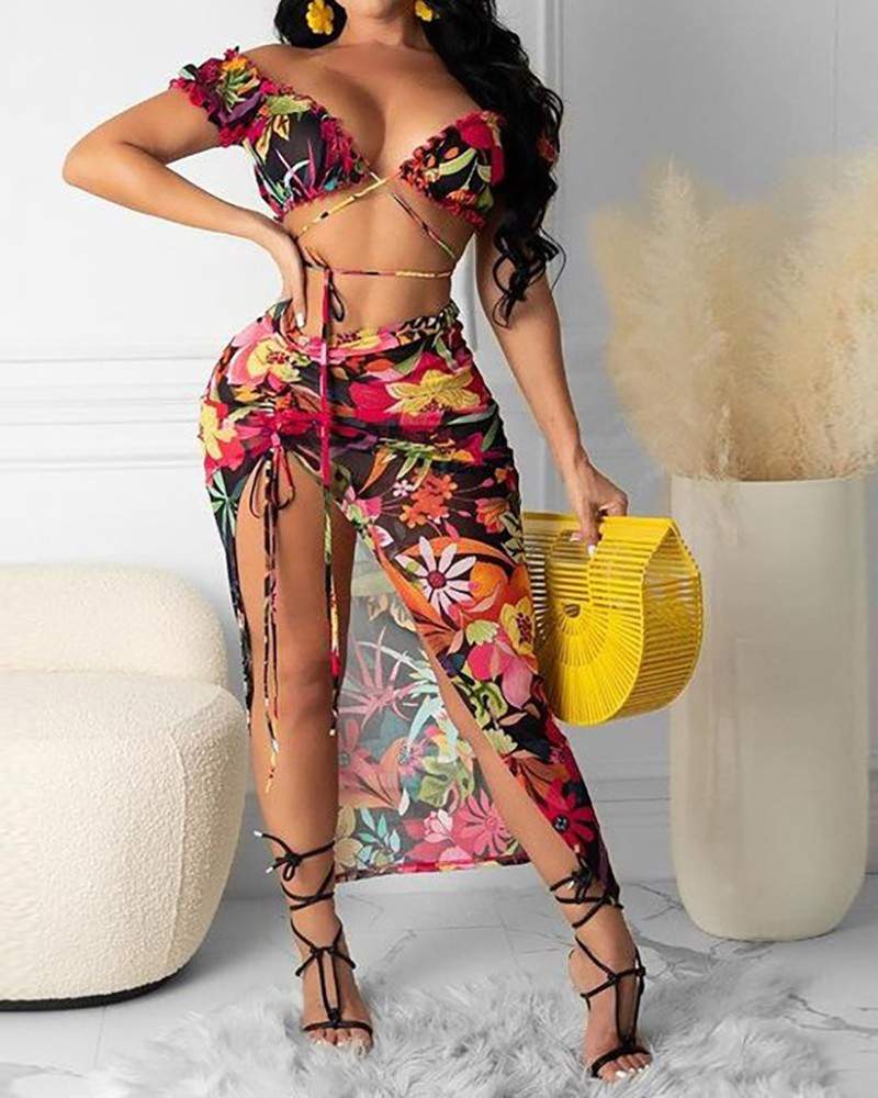 Floral Two-Piece Set: Trendy Beach Outfit