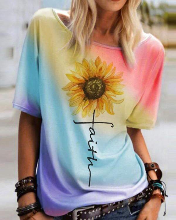 Trendy Summer Top, Women's Floral Graphic Tee