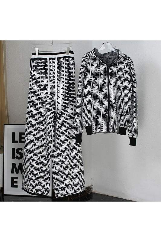 KNITTED JACKET AND PANTS SET