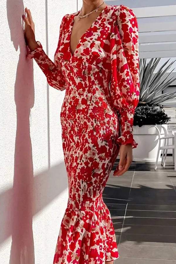 Fashionable Form-Fitting Dress, Floral Style