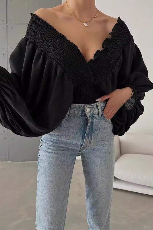 ROMANTIC FLAIR SMOCKED BLOUSE